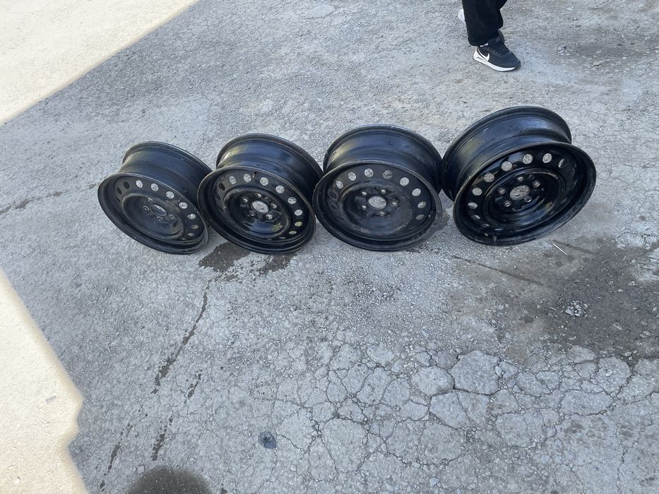 Продам диски р16 тайота мерс