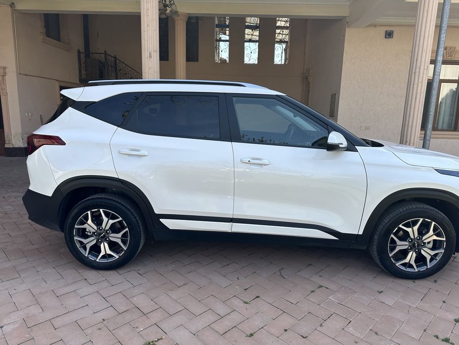 Авто машина KIA Seltos