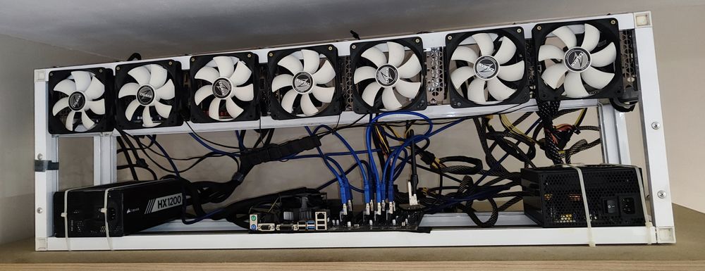 Копачка/Mining Rig 8*GIGABYTE Radeon RX 5700 XT GAMING OC 8GB GDDR6