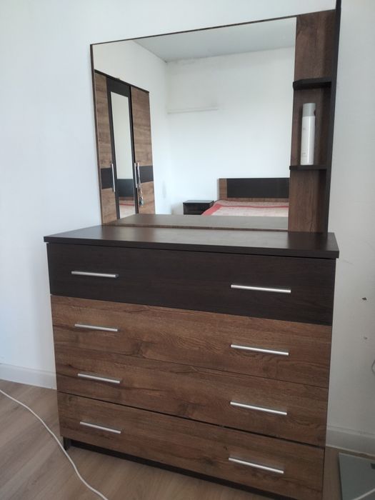 Спальный гарнитур продается