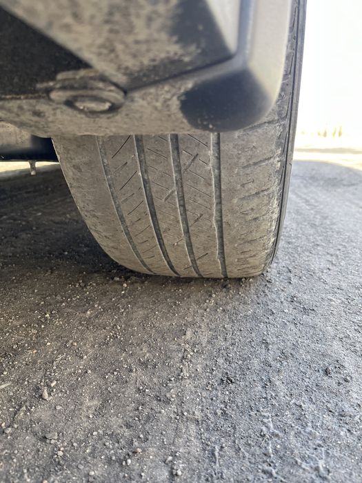 Продам комплект летних шин на 17