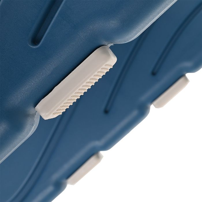 Столик со стулом