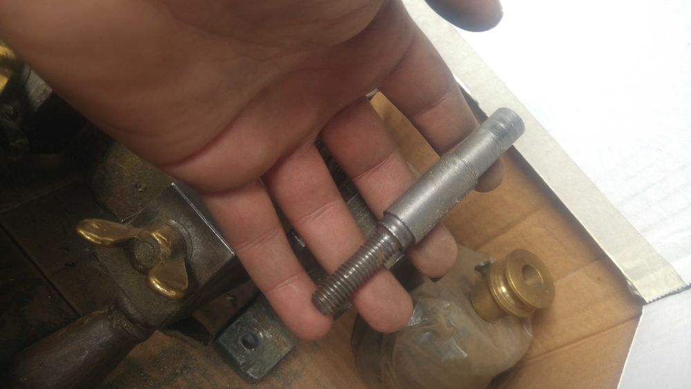 Машина за копиране на ключове, фрези и шмиргел