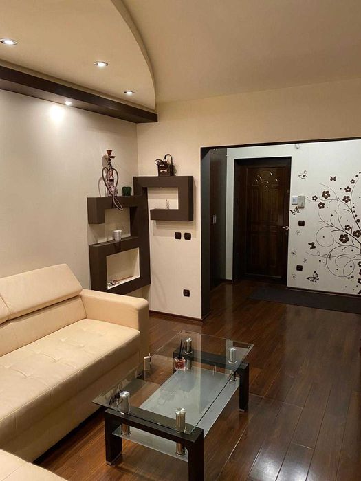 Vand apartament 2 camere