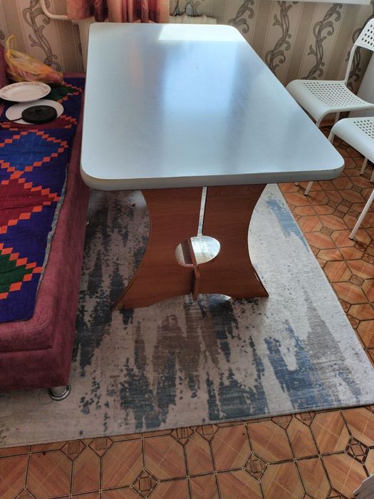 Стол обеденный б/у