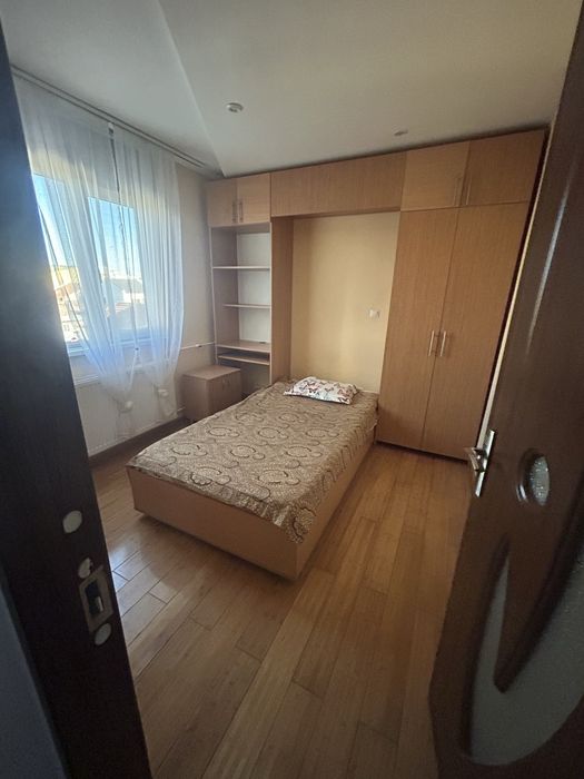 Inchiriez apartament