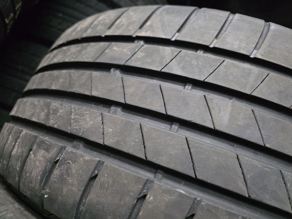 2бр Летни гуми 225 40 18- Bridgestone DOT 2023