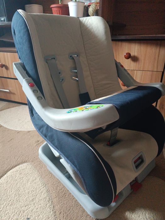 Продам авто кресло!