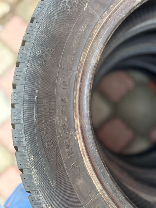 Продам Шины R18. 235/60/R18
