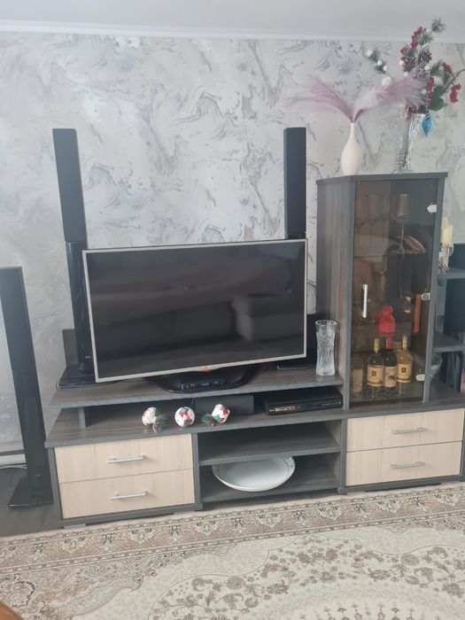 Стенка  для гостиной или зала