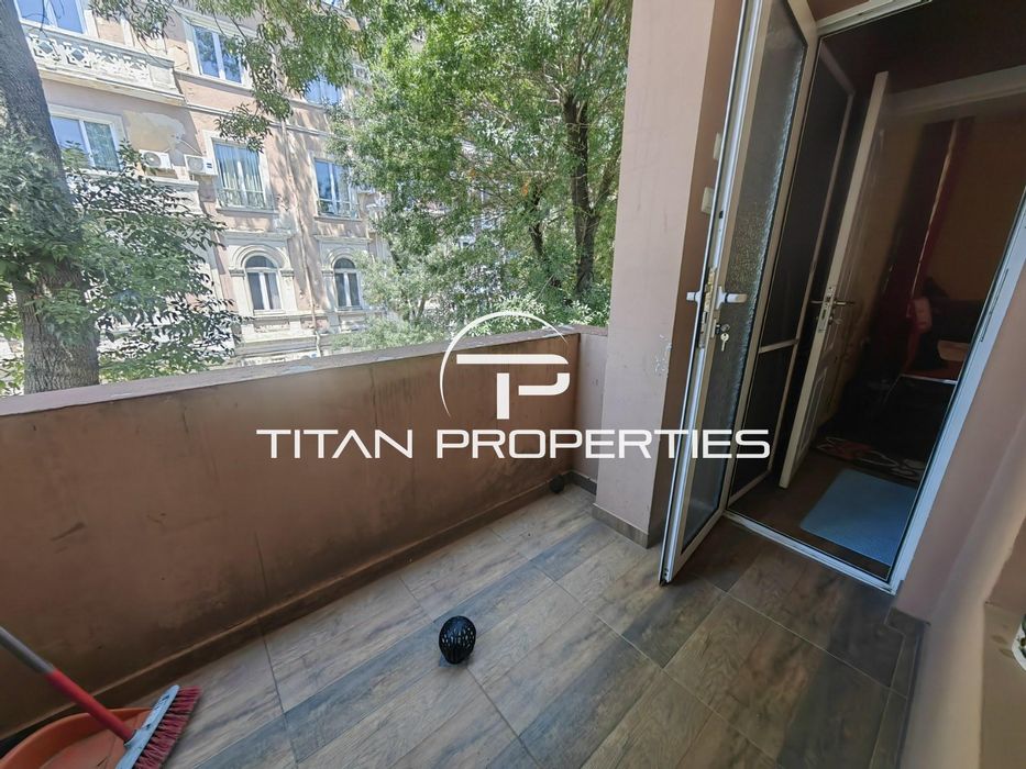 Продава се Двустаен апартамент в Варна, Център - 65 кв.м за 3524 €/кв.м - Снимка #9