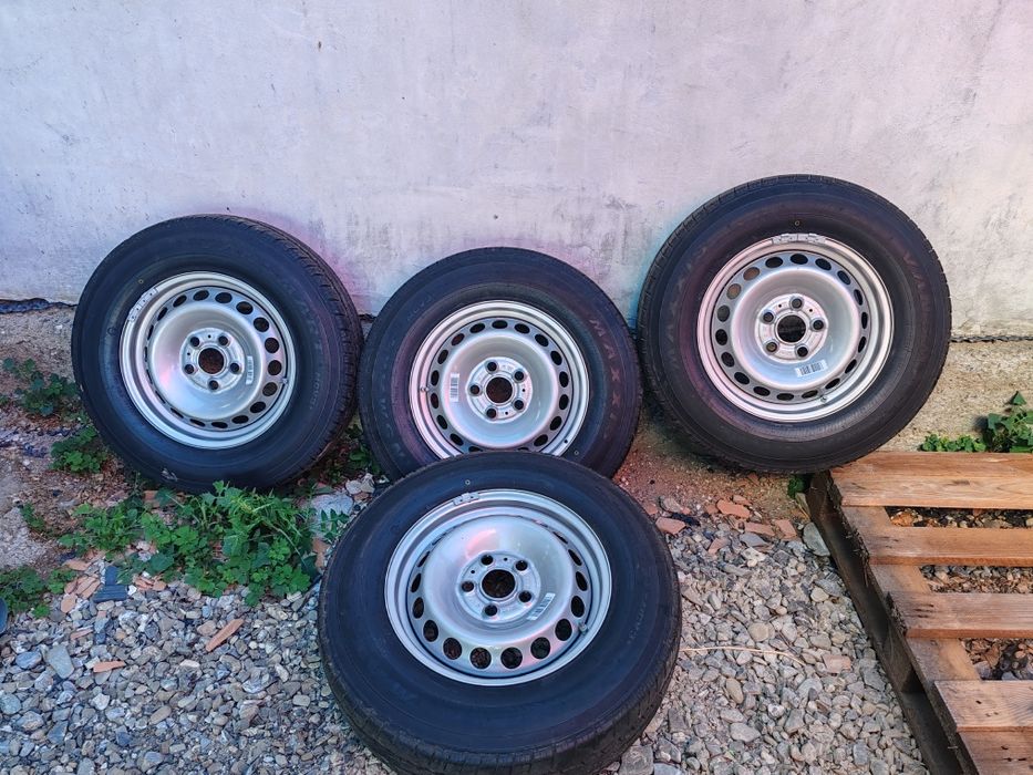 Jante de Crafter și Sprinter noi cu cauciucuri 205/75 R16 c dot 2024
