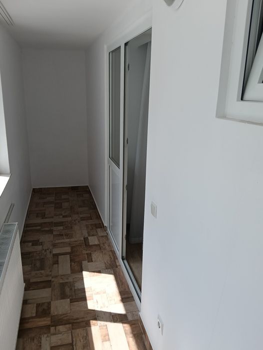 Închiriez garsonieră