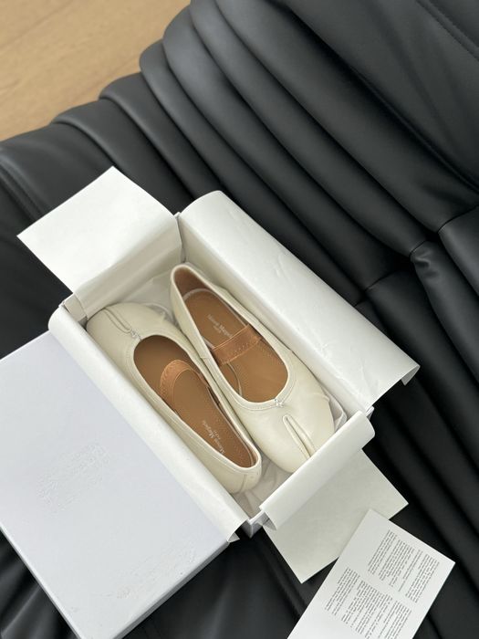 Balerini Maison Margiela alb, tip Premium