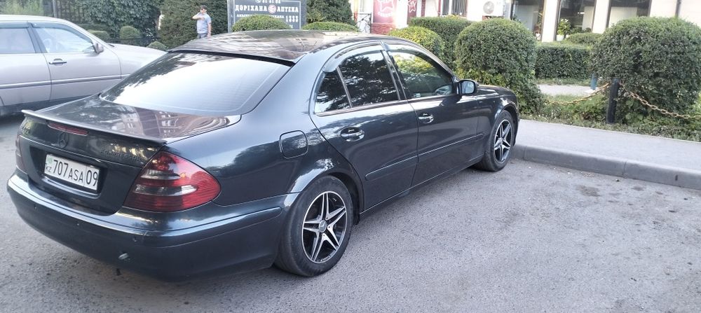 Продам машину Мерседес 211