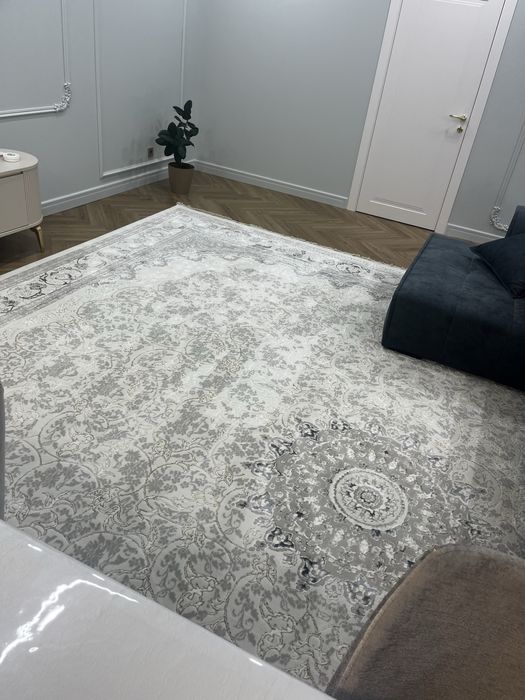 Клем ковер в отличном состоянии