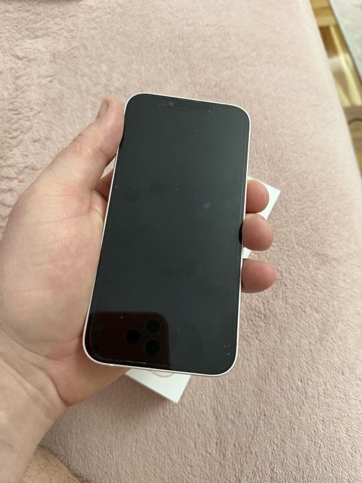 Vand iphone 13 128 Gb culoare roz/pink