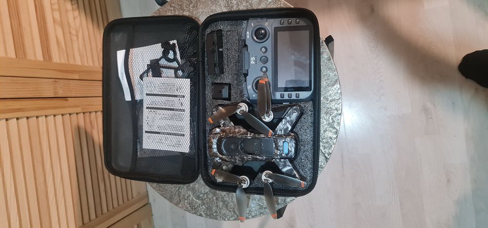 Drona cu camera de filmat