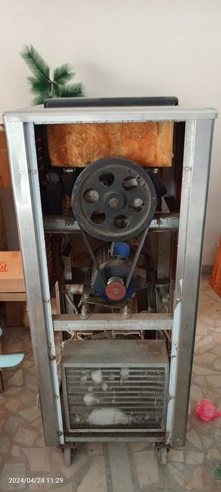 Фрейзир сотилади 220v сигими 10литер.