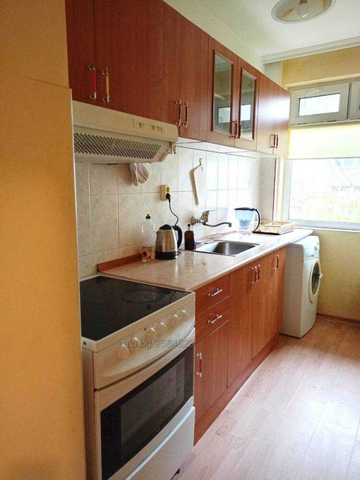 Дава се под наем Двустаен апартамент в Бургас, Лазур - 60 кв.м за 408 € - Снимка #3