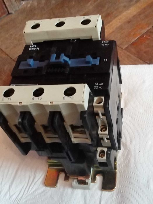 Трифазен Контактор Telemecanique LC1 D80 11 – Тестван, Отлично Състояние