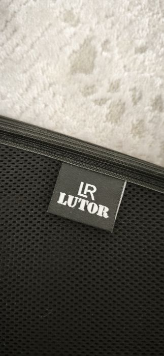 Продам шторки JAC S5