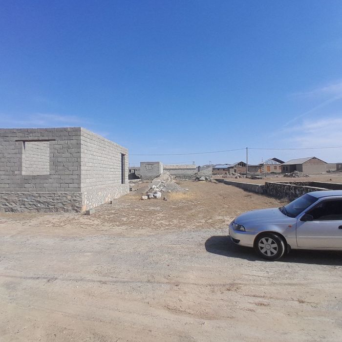 Qurulushi tugallanmagan yer Navoiy shaxar