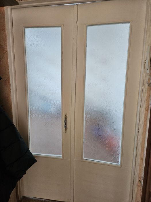 Отдам межкомнатные двери самовывоз