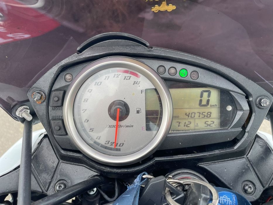 Vând Kawasaki Z750L 2008 injecție cu posibilitate de Rate