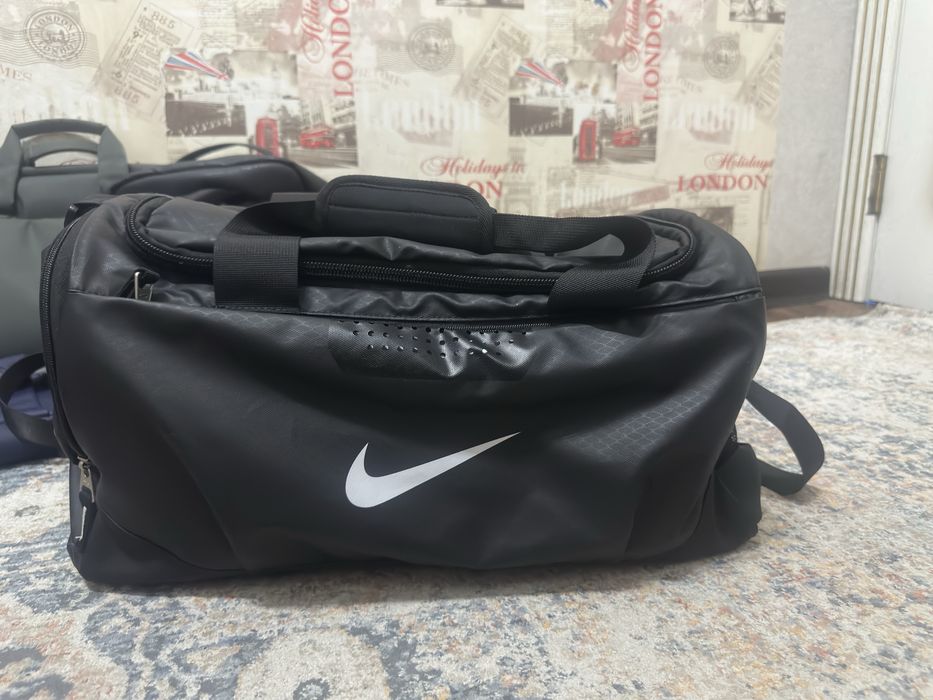 Продам найк сумку