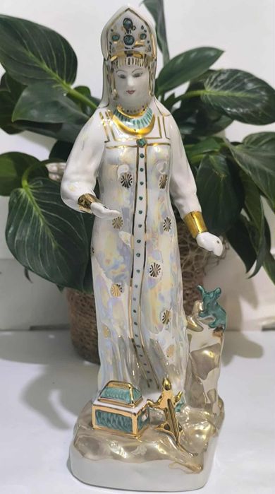 Руски порцелан статуетка Дулево