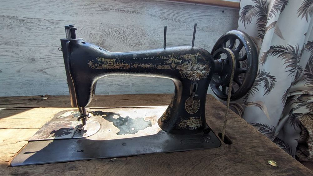 Продаётся швейная машинка!