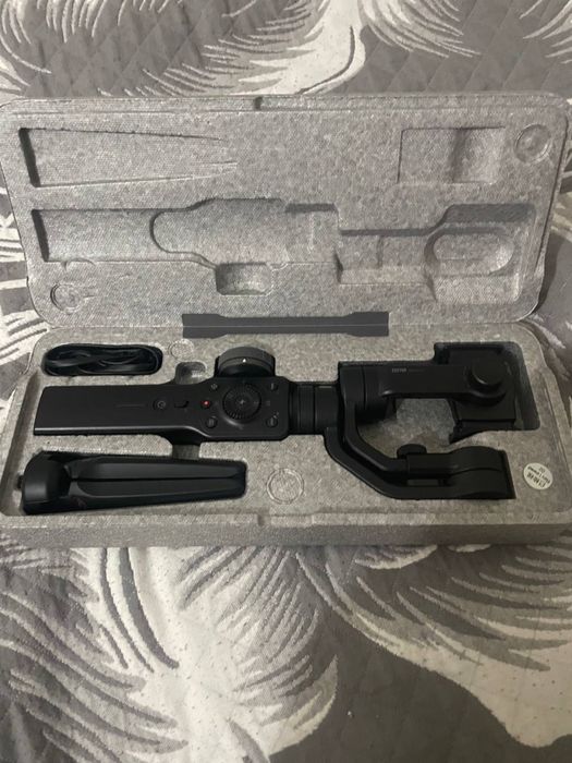 Стабилизатор для съемки Zhiyun Smooth 4