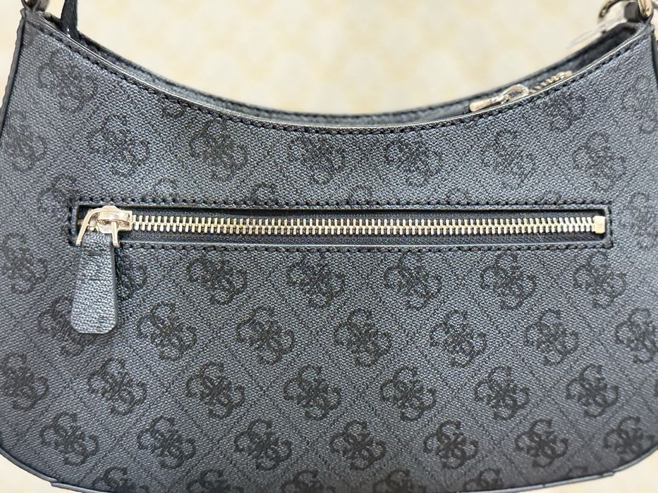 Сумка - бестселлер от Guess! Оригинал!