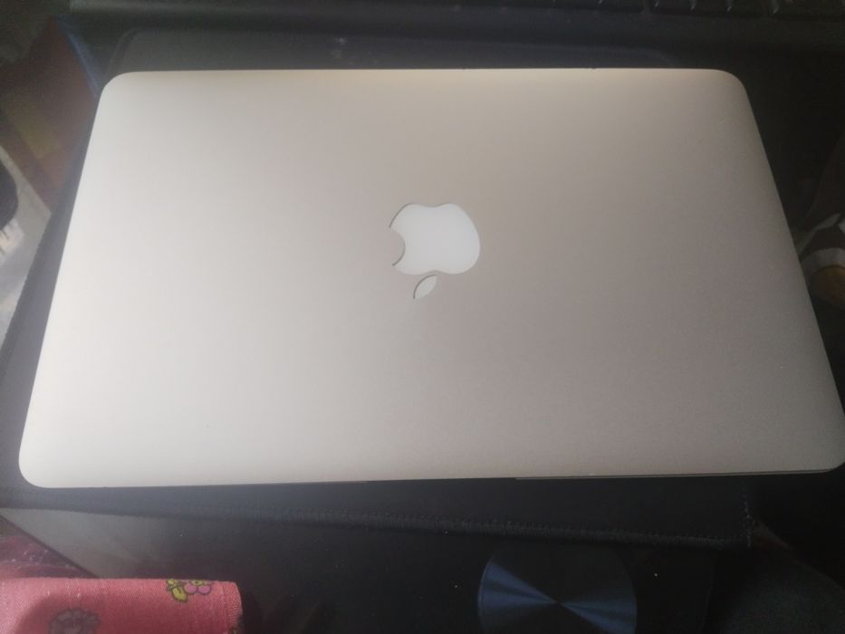 MacBook air model 1370