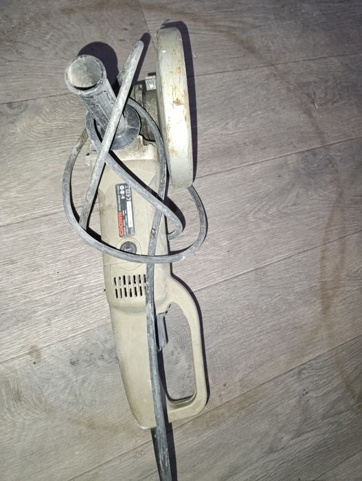 Продам болгарку, д-180