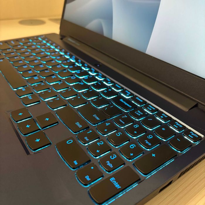 Laptop Lenovo Ideapad Gaming 3 15IMH05 Complet Functional I Procesor i5, Placa Video GTX 1650 4GB