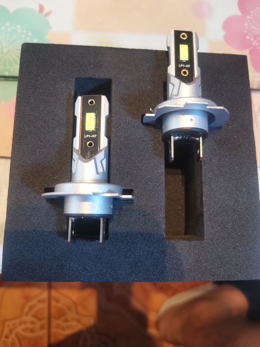 Becuri led H7 lumina albā