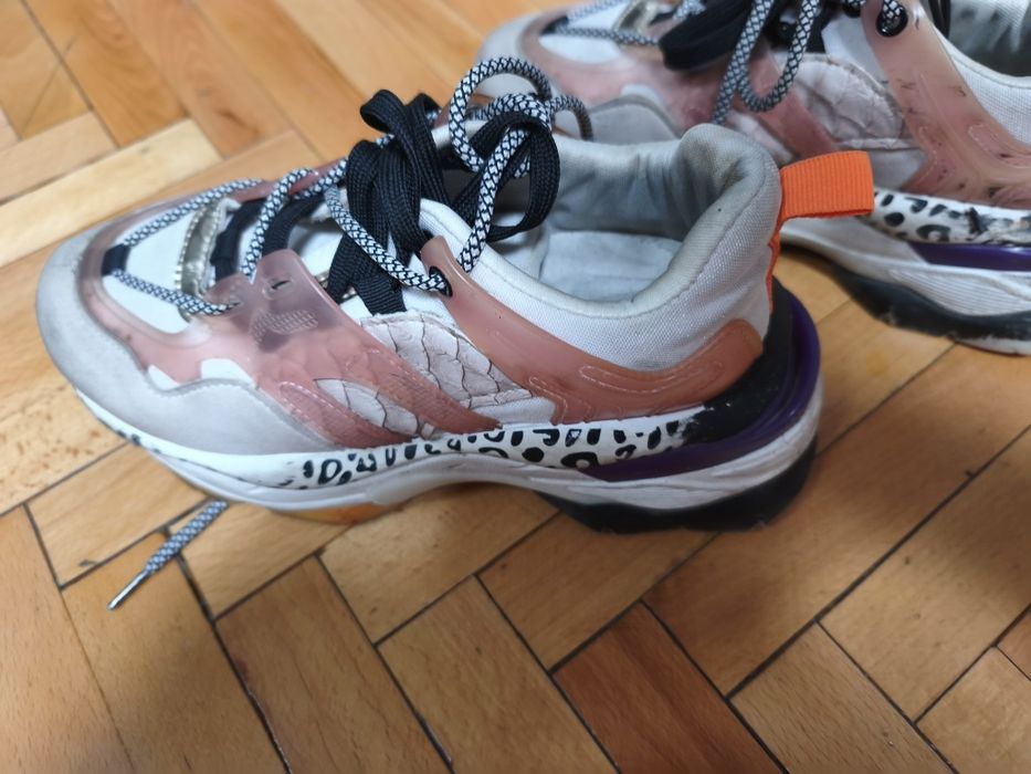 Adidasi sneakers