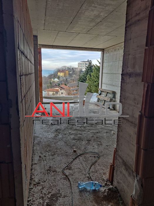 Продава се Четиристаен апартамент в Варна, Бриз - 177 кв.м за 1072 €/кв.м - Снимка #3