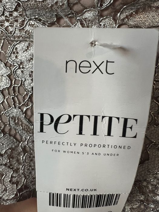 Дантелена пола,рр40,нова