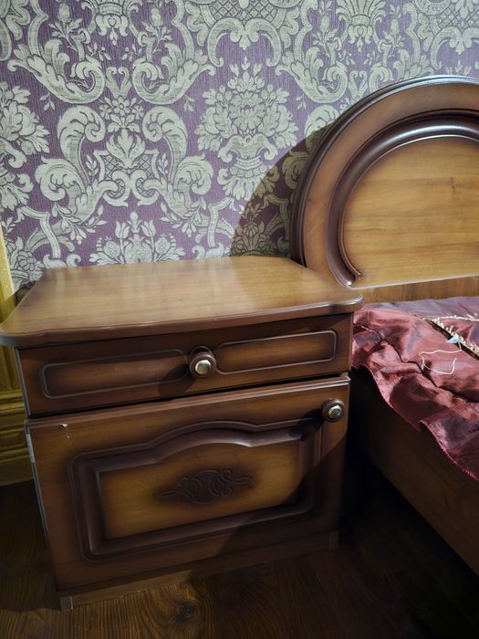 Спальный гарнитур дерево