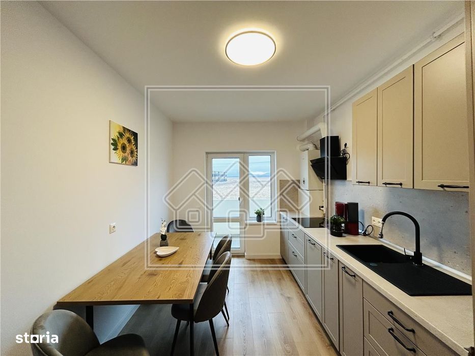 Ap la prima inchiriere, 3 camere, 2 bai si balcon, D. Stanca