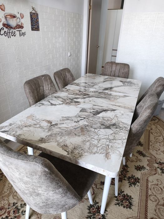 Продам стол комплект