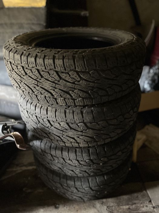 Продам жирную резину r15