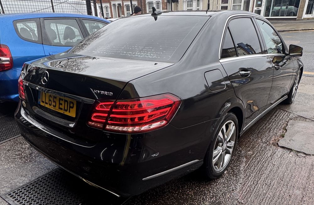 Mercedes-Benz E300 Bluetech Hybrid