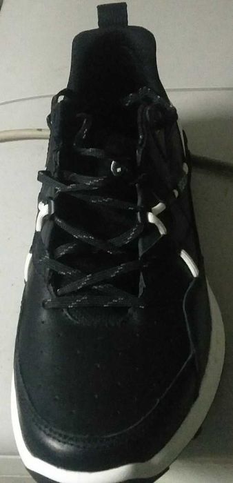 Продам кросовки брендовые