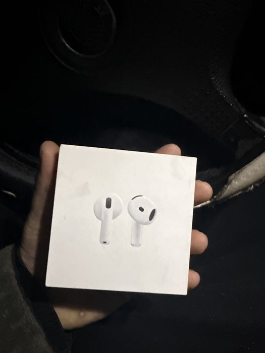 Airpods 4 оригинал