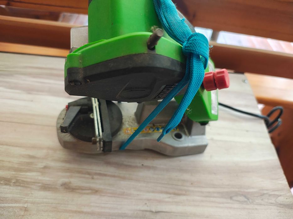 Машина за острене на верига за резачки