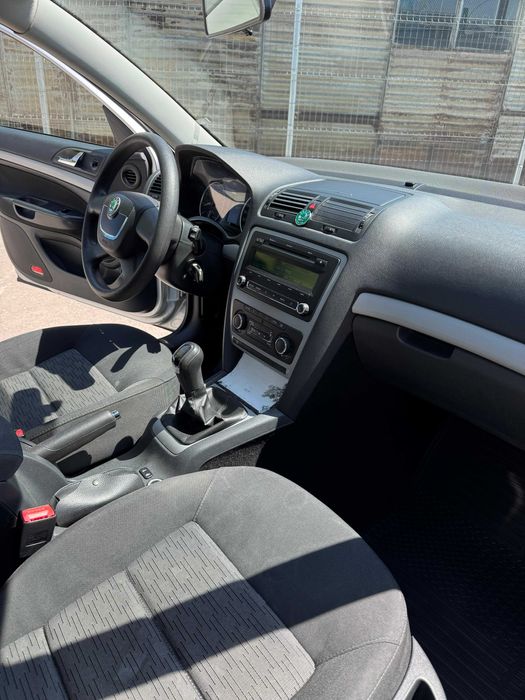 Skoda Octavia 2013 1.6 tdi benzina